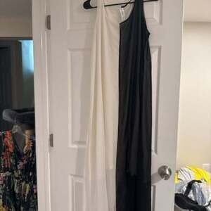 WynneLayers Chiffon Overlay Colourblock Maxi Dress Yellow Size XS. RRP